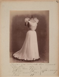 Albumseite: House of Worth, Ballkleid