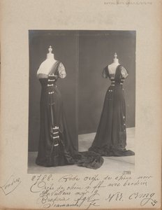 Albumseite: House of Worth, Abendkleid