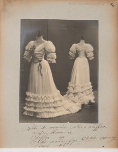Albumseite: House of Worth, Hochzeitskleid