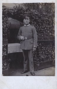 Deutscher Soldat (s/w Foto) von Photographer German