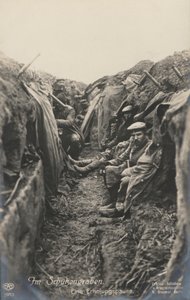 Deutsche Soldaten machen eine Pause in den Schützengräben, Erster Weltkrieg