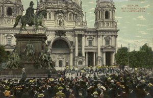 Mittagskonzert im Lustgarten, Berlin von Photographer German