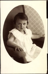 Passepartout Ak Prinzessin Hilda von Bayern als kleines Mädchen (s/w Foto)