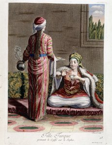 Türkisches Mädchen trinkt Kaffee auf dem Sofa, „Sammlung von 100 Drucken, die verschiedene Nationen des Levante in den Jahren 1707 und 1708 darstellen“ im Auftrag von M. de Frriol, Botschafter des Königs an der Pforte und aktualisiert 1712-13 durch die Pfl von Pierre François Basan