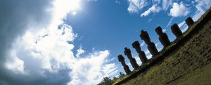 Moai-Statuen, Rapa Nui Nationalpark auf der Osterinsel, Chile von Polynesian Polynesian