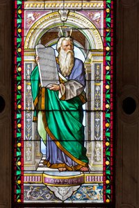 Genua, Duomo (St. Laurentius-Kathedrale), Kapelle des Hl. Johannes des Täufers: Glasfenster von Pompeo Bertini