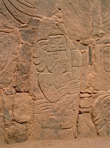 Figur eines Kriegers mit Helm und Keule (Stein) von Pre Columbian Pre Columbian