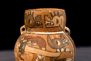 Vase / Huari- oder Wari-Kultur von Precolombian Precolombian