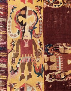 Präkolumbische Zivilisation: zeremonieller Amtsträger mit Maske. 300-100 v. Chr. Wandteppich aus Ica in Peru. Nationalmuseum für Archäologie von Lima, Peru
