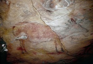 Prähistorisch: „Ein Hirsch“ Felsmalerei des oberen Paläolithikums (Magdalénien) (zwischen 16500 und 14000 Jahren) Steinzeit Höhle von Altamira, Santander, Spanien von Prehistoric Prehistoric