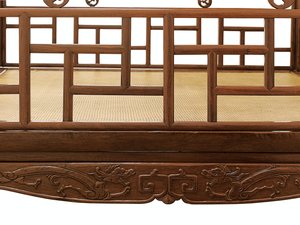 Detail eines Huanghuali-Sechs-Pfosten-Baldachinbetts, Jiazichuang Qing-Dynastie (Detail) von Qing Dynasty Chinese School