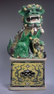 Großer Famille Verte Buddhistischer Löwe und Junges, Kangxi-Periode (1662-1722)