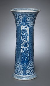 Vase mit Deckel