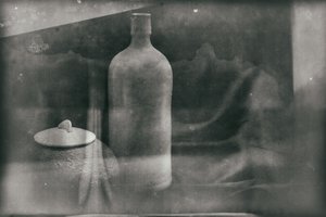 Vintage-Flasche und Topf