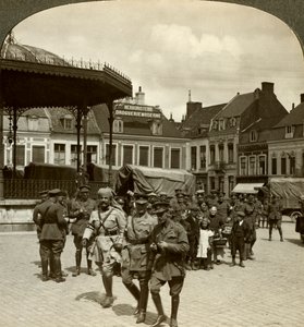 Sir James Willcocks mit General Nanten, Marktplatz, Merville, Frankreich, Erster Weltkrieg, 1914-1915