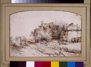 Ein Heuhaufen in der Nähe eines Bauernhofs