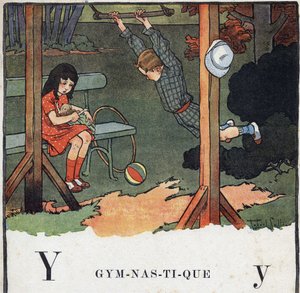 Kinderbuch „Ich werde lesen - Methodisches und lustiges Alphabet von einem Vater“ 1926. Illustration von Robert Salles (1871-1929). Abecedarium: Buchstabe Y wie Gymnastik. Ein Junge am Trapez, während ein Mädchen mit einer Puppe spielt.