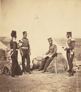 Hauptmann Walker vom 30. Regiment liest die allgemeinen Befehle von Roger Fenton