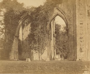 Glastonbury Abbey, Bögen des Nordschiffs von Roger Fenton