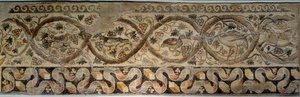 Antikes Rom: Mosaik der Jahreszeiten, das Blumen und Tiere darstellt von Roman