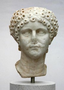 Kopf einer Frau, möglicherweise Agrippina Minor, ca. 50 n. Chr.