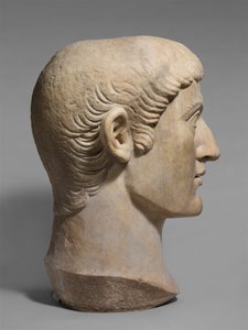 Marmorporträtkopf des Kaisers Konstantin I., ca. 325-370 n. Chr. von Roman