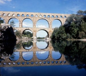 Pont du Gard. Römisches Aquädukt aus der zweiten Hälfte des 1. Jahrhunderts. von Roman