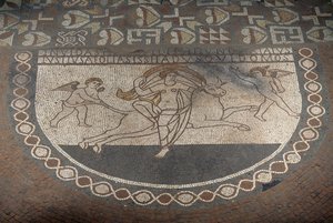 Raub der Europa, Bodenmosaik aus der römischen Villa von Lullingstone, ca. 82 n. Chr., Eynsford, Kent, England, Vereinigtes Königreich, römische Zivilisation von Roman