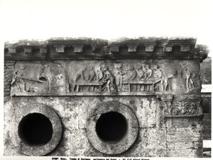 Relief vom Fries, der den Prozess der Brotherstellung darstellt, ca. 30 v. Chr. (Detail) von Roman