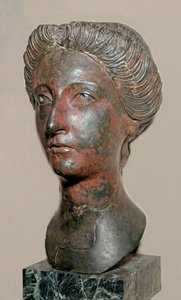 Römische Kunst: Bronzebüste einer Frau im Stil der Antoninen von Roman
