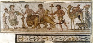 Römische Antike: „Dionysischer Umzug“. Silen reitet auf einem Kamel, eine Mänade spielt ein Instrument. Mosaik aus El Djem (Thysdrus). 3. Jahrhundert n. Chr. El Djem (Thysdrus), Archäologisches Museum