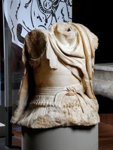 Skulptierter Torso eines Kavalleristen, vermutlich eine Kopie einer Originalbronze von Alexander dem Großen, ca. 75-25 v. Chr.