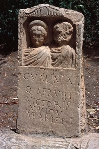 Stele, Hochimperiale Periode (27 v. Chr. - 395 n. Chr.)