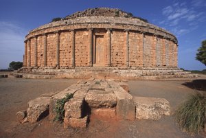 Königliches Mausoleum von Mauretanien, genannt Grab des Christen wegen der Kreuze auf den falschen Türen von Roman Republican Period