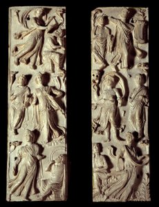 Antikes Rom: geschnitztes Elfenbein-Diptychon, das sechs Musen und sechs Dichter (oder Philosophen) darstellt. 5. Jahrhundert nach Christus. Paris, Louvre Museum von Roman Roman