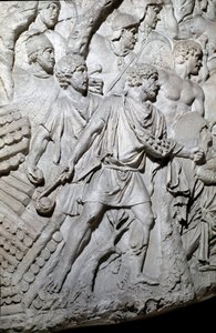 Römische Kunst: Dakerkrieger benutzen einen Steinschleuderer während des ersten Krieges in Dakien von Roman Roman