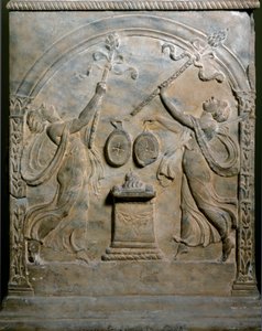 Römische Kunst: Grabaltar, der zwei tanzende Mänaden darstellt. Flachrelief. Rom, Nationalmuseum