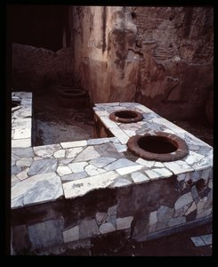 Thermopolium-Marmortheke, 5. Jahrhundert v. Chr. - 1. Jahrhundert n. Chr.