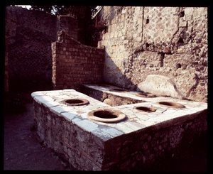 Thermopolium-Marmortheke