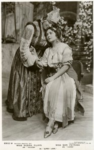 Rosina Filippi und Sari Petrass, Schauspielerinnen, ca. 1912
