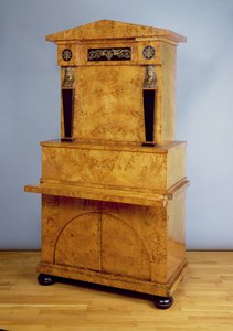 Sekretär-Bücherschrank (karelische Birke)