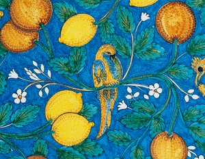 Zitrusfrüchte, Blumen und Vögel auf blauem Hintergrund, dekoratives Detail von Tisch, Lavastein-Majolika, Salvatore Gurreri Herstellung, Caltagirone, Sizilien, Italien, 20. Jahrhundert von Salvatore Gurreri manufacture