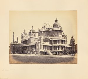 Lucknow; Der Kaiser Pasund von Südwesten von Samuel Bourne