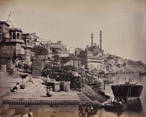Die Stadt Benares am Ganges, Blick auf die Große Moschee von A (?) und angrenzende Landungsplätze von Samuel Bourne