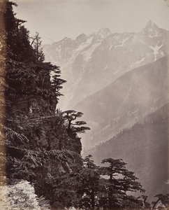 Die oberen Himalayas. Blick auf die neue Straße in der Nähe von Rogi von Samuel Bourne