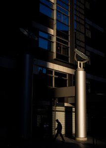 Städtisches Licht und Schatten
