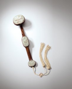 Geschnitztes graugrünes Jade-inlayed Ruyi-Zepter, Yuan bis frühe Ming-Dynastie von School Chinese