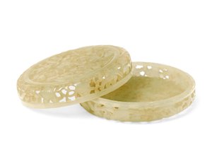 Durchbrochener zweiteiliger runder Parfumbehälter (weißer Jade)