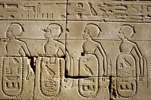 Altes Ägypten, Wandmalerei, Karnak/Luxor Pylon Sechs, Teil der Listen der Stämme des Südens und Syriens, die von der Armee von Thutmosis III. unterworfen wurden, Karnak-Tempel, Luxor von School Egyptian