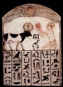 Antike Kunst: Serapeum-Stele (bemalter Kalkstein). Anbetung des Gottes Apis von School Egyptian